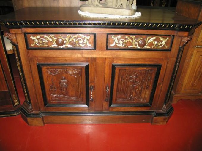 CREDENZA 642