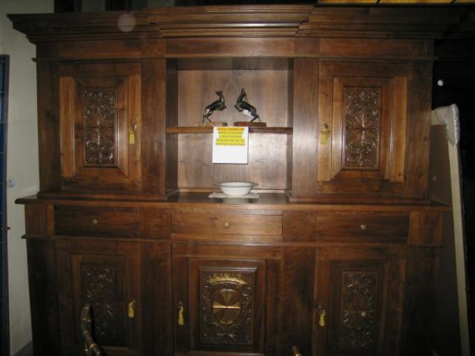 CREDENZA 640