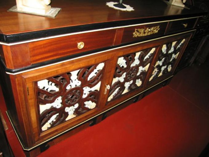 CREDENZA 644