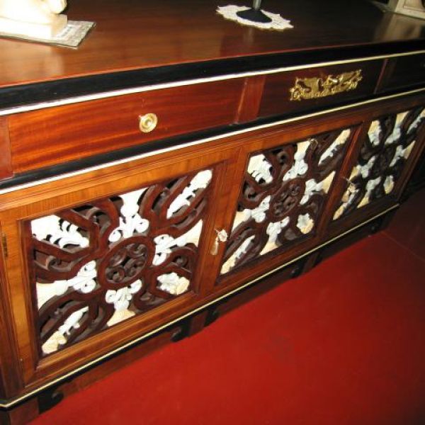 CREDENZA 644