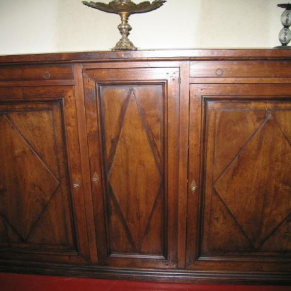 CREDENZA 648